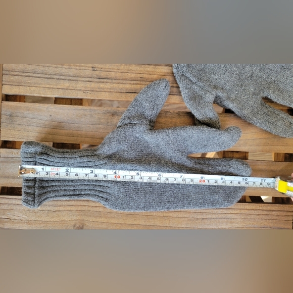 Bundled Vintage Swiss army mittens AND trigger finger gloves - 2 for 1 price - Picture 7 of 9